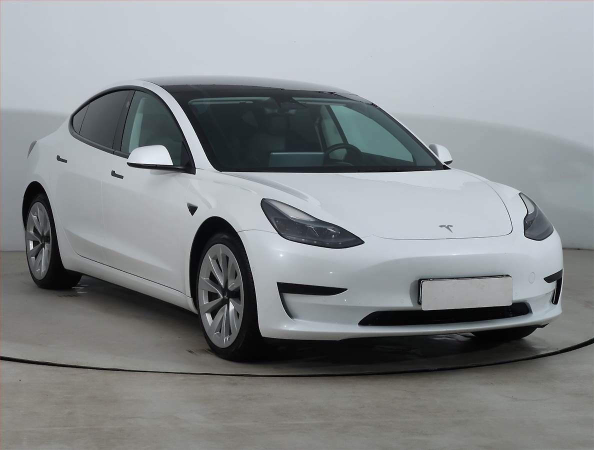 Tesla Model 3 Standard Range LFP