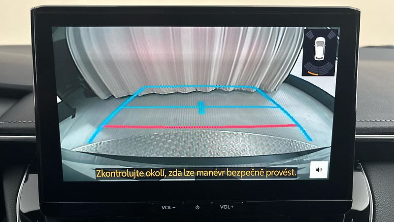 Toyota Corolla 2.0 Hybrid AUT Executive Touri - fotka 12 z 29