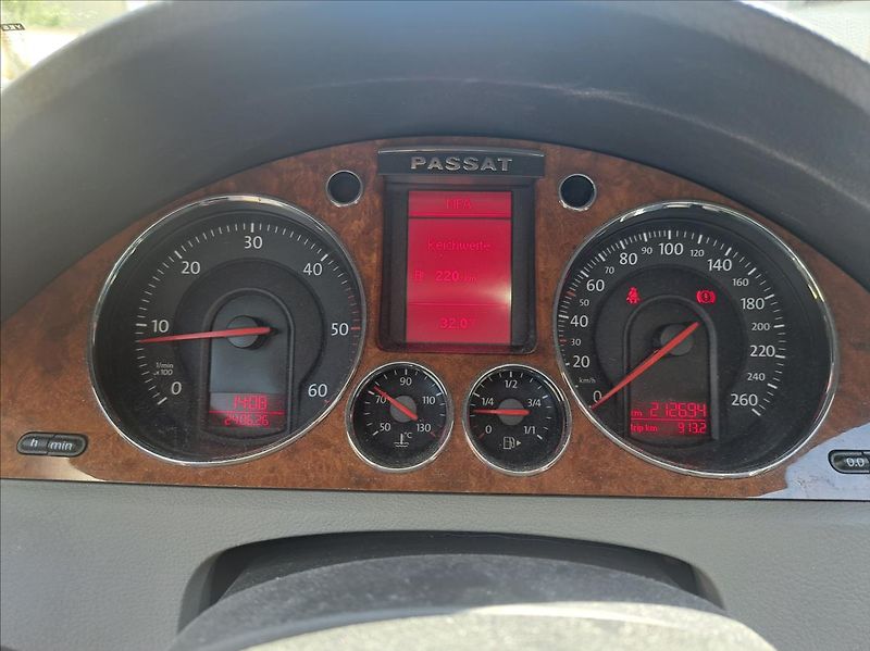 Volkswagen Passat 1,9 TDI - fotka 31 z 43