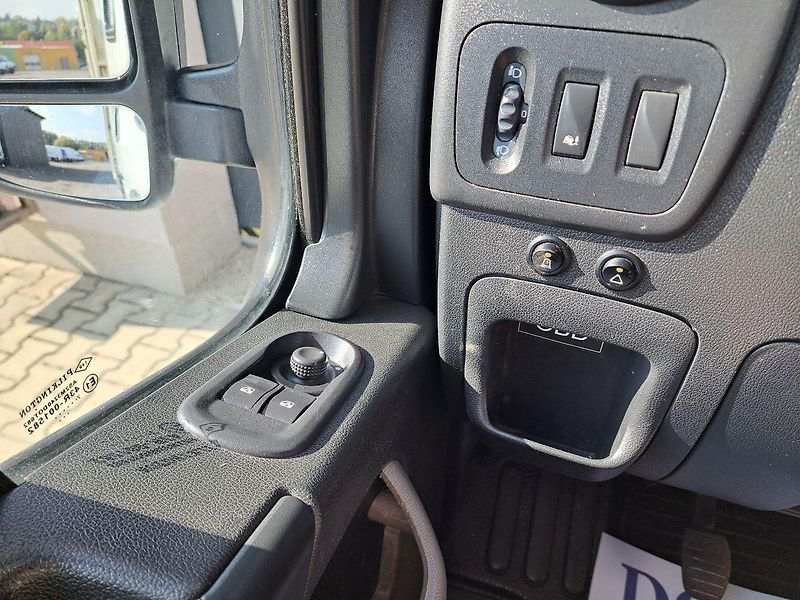 Renault Master (2018) 2.3 DCI 120kW, 6 míst, ZÁRUKA  - fotka 35 z 37