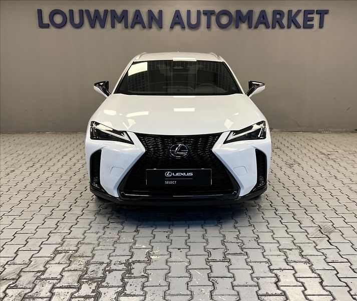 Lexus UX 300h 300H 2,0 HEV F SPORT DESIGN - fotka 4 z 19