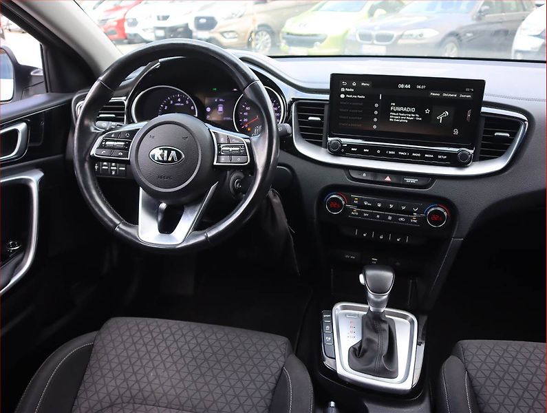Kia Ceed (2019) Gold 1.4 T-GDI, Automat - fotka 7 z 18