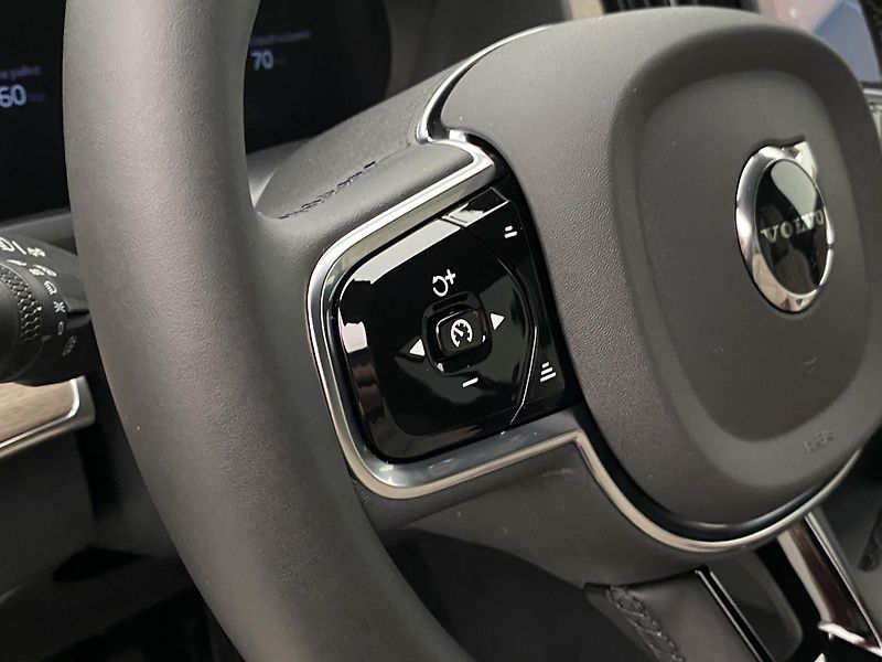 Volvo XC90 (2026) T8 AWD RECHARGE BRIGHT PLUS 7m - fotka 27 z 71