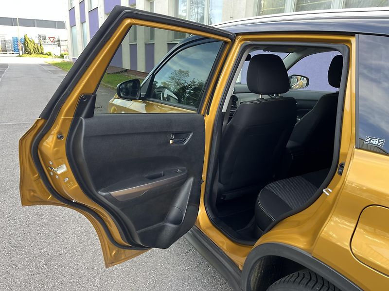 Suzuki Vitara 1,4 BoosterJet Elegance/servis - fotka 13 z 34