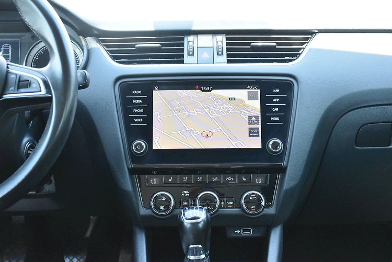 Škoda Octavia (2018) STYLE 110/1.4TSI 6MP - fotka 12 z 24