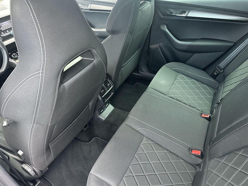 Škoda Karoq (2024) 2.0 TDI 4x4 DSG Sportline - fotka 8 z 33