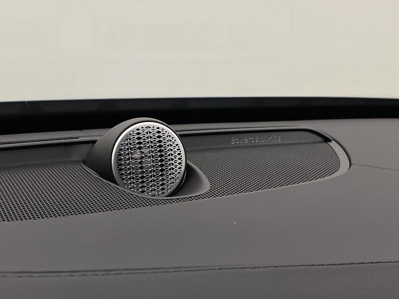 Volvo XC90 (2026) T8 AWD Plug-in DARK PLUS 7m - fotka 37 z 75