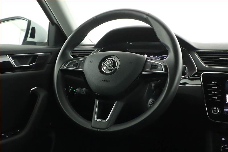 Škoda Superb (2020) Laurin&Klement iV 1.4 TSI PHEV - fotka 8 z 20