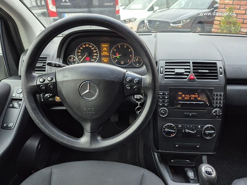 Mercedes-Benz Třídy A (2007) A170 85 KW Klima - fotka 23 z 48
