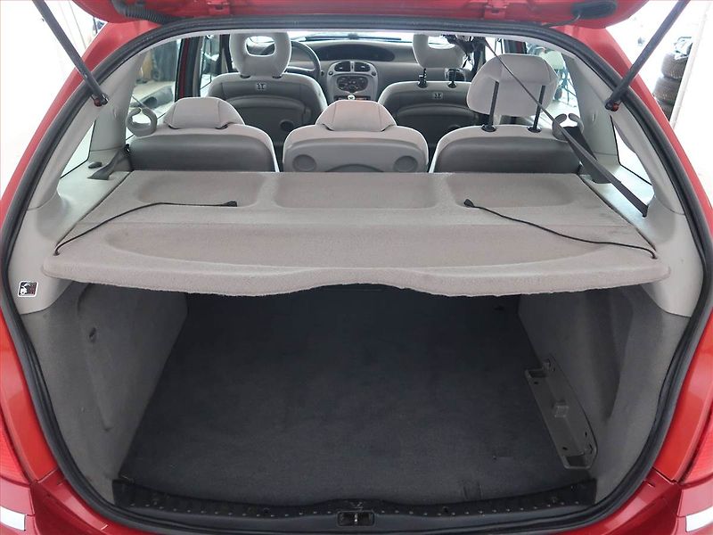 Citroën Xsara Picasso (2005) 1.8 16V, po STK, Klima - fotka 13 z 14