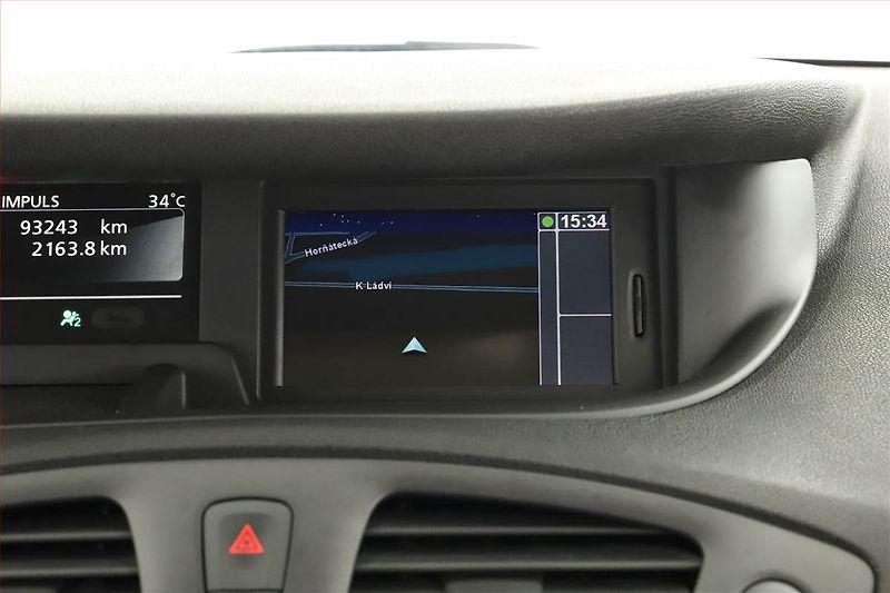 Renault Grand Scénic (2016) 1.2 TCe, Navi, Tempomat - fotka 13 z 18
