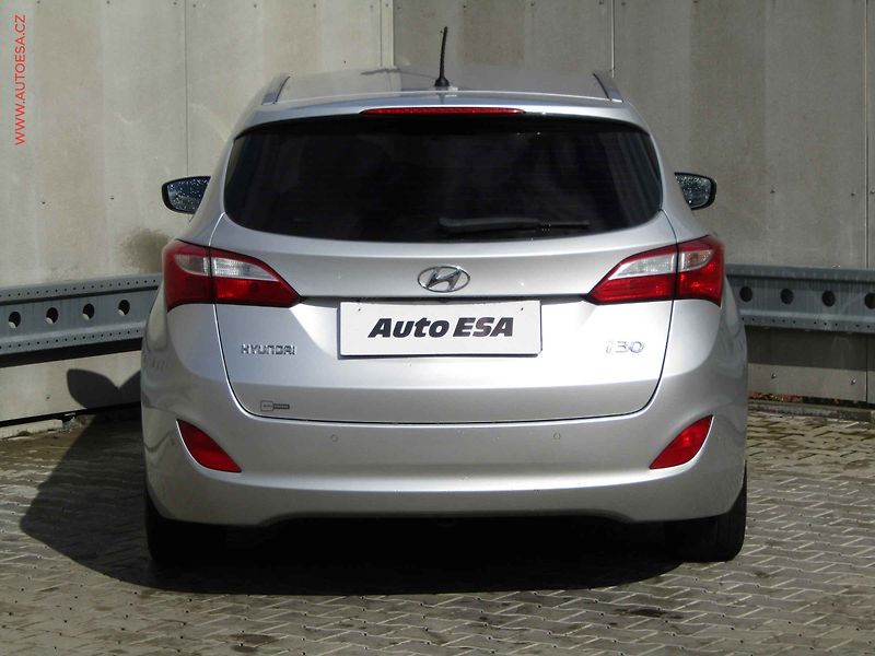 Hyundai i30 (2013) 1.6 CRDi, ČR, AC, tempo - fotka 5 z 21