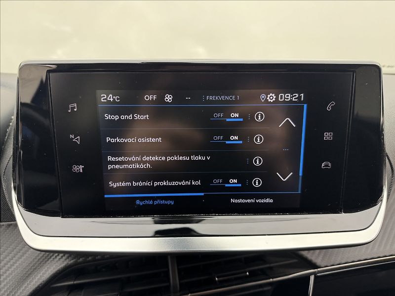 Peugeot 2008 1,5 HDi ACTIVE LED SENZORY ČR - fotka 19 z 39
