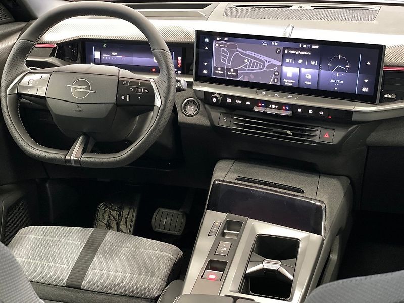 Opel Grandland GS Hybrid 1,2T 145k Automat+ZP - fotka 15 z 30