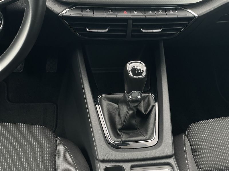 Škoda Octavia 2,0 TDI Combi Ambition Plus KE - fotka 13 z 24