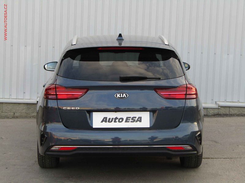 Kia Ceed (2020) 1.4 T-GDi, 2.maj,ČR, AT - fotka 5 z 20