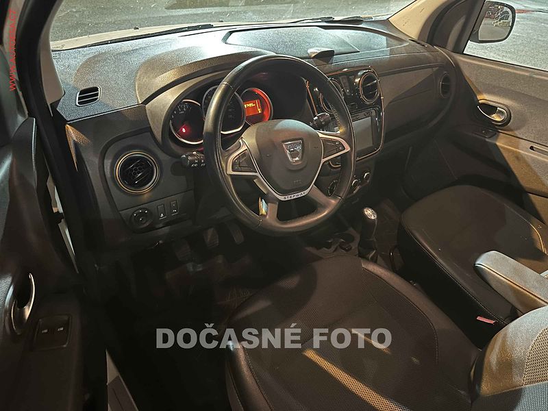 Dacia Lodgy (2017) 1.6i, 1.maj,ČR, Stepway, TZ - fotka 3 z 3