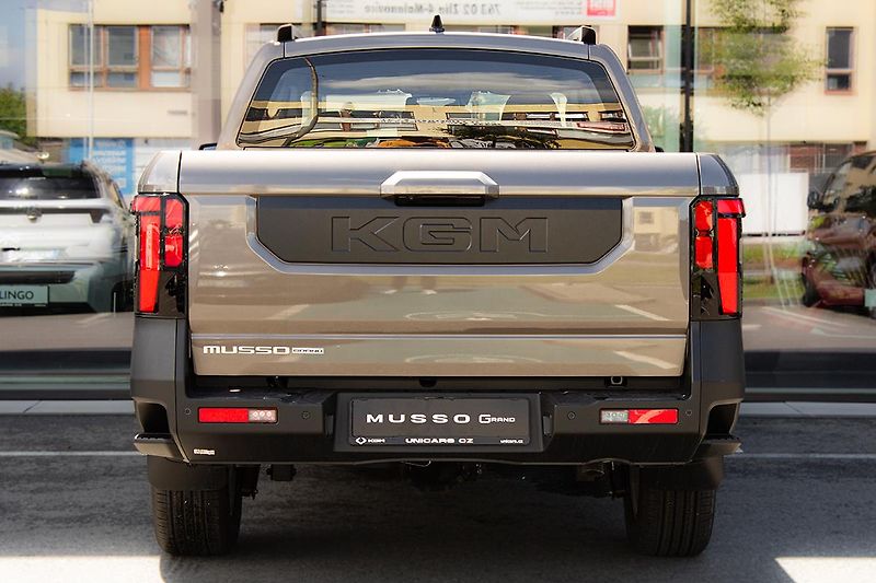 SsangYong Musso (2026) 2,2 e-XDI 4WD AT PREMIUM+  Gra - fotka 6 z 20