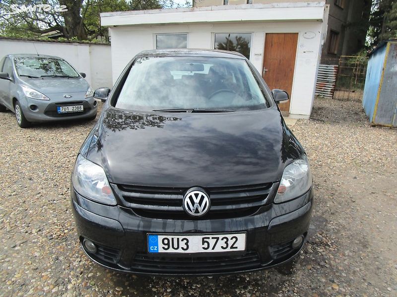 Volkswagen Golf Plus 1,9TDI - 77KW - NOVÁ STK - fotka 2 z 21