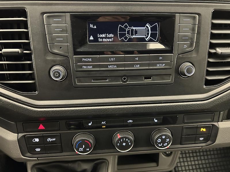 Volkswagen Crafter 2.0 TDI L2H3 - fotka 9 z 21