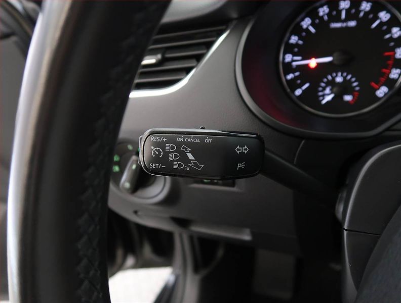 Škoda Octavia (2014) Ambition Plus 1.6 TDI - fotka 15 z 17