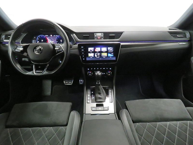 Škoda Superb - fotka 5 z 25