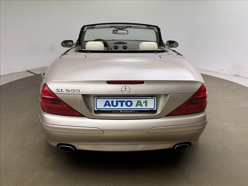 Mercedes-Benz SL 5,0 500 V8 225kW AT KŮŽE - fotka 5 z 48