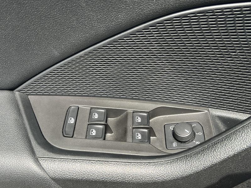 Škoda Octavia (2022) 1,5 TSi110kWSTYLEDSG REZERVACE - fotka 10 z 34