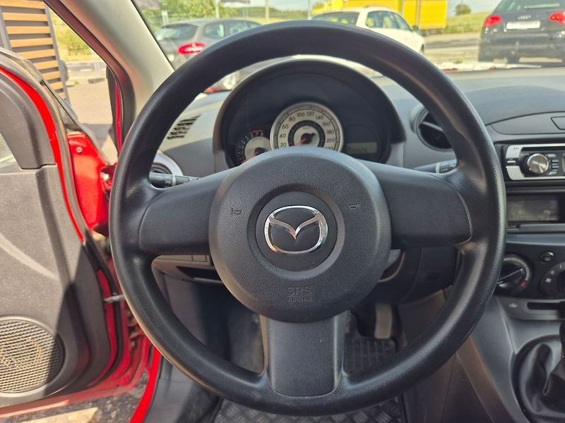 Mazda 2 1.3i 55kW, koroze prahů - fotka 12 z 21