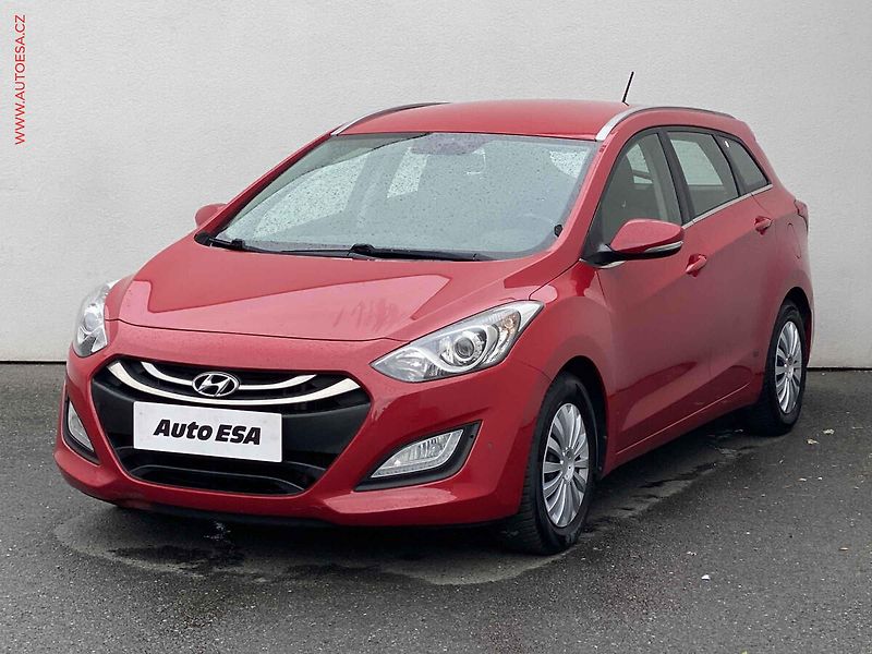 Hyundai i30 (2014) 1.6 CRDI, ČR, autoAC - fotka 3 z 16