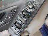 Volkswagen Golf (2011) 1.6TDi, Navi, AC - náhled 18
