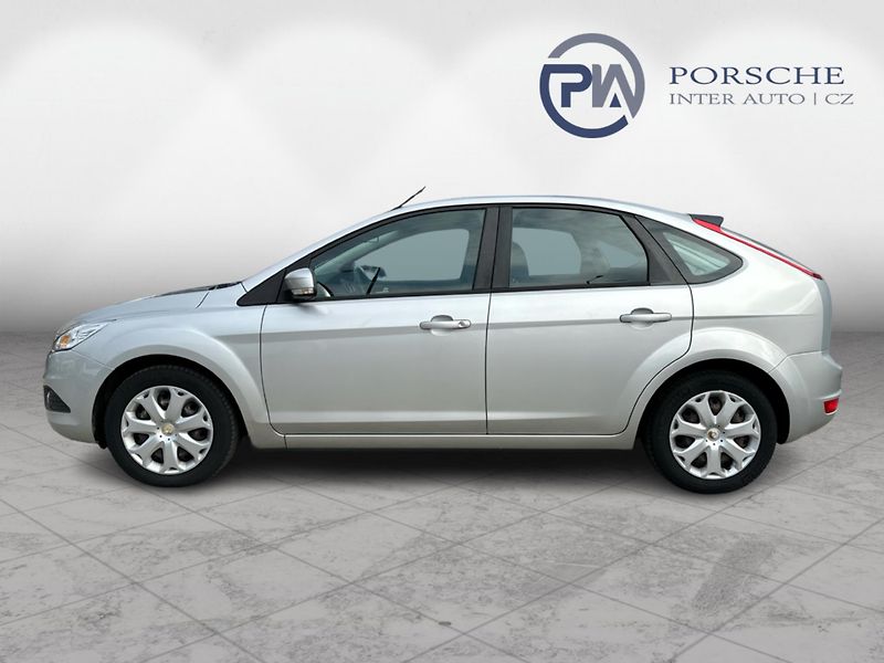 Ford Focus 1.6 i 74 KW - fotka 3 z 15
