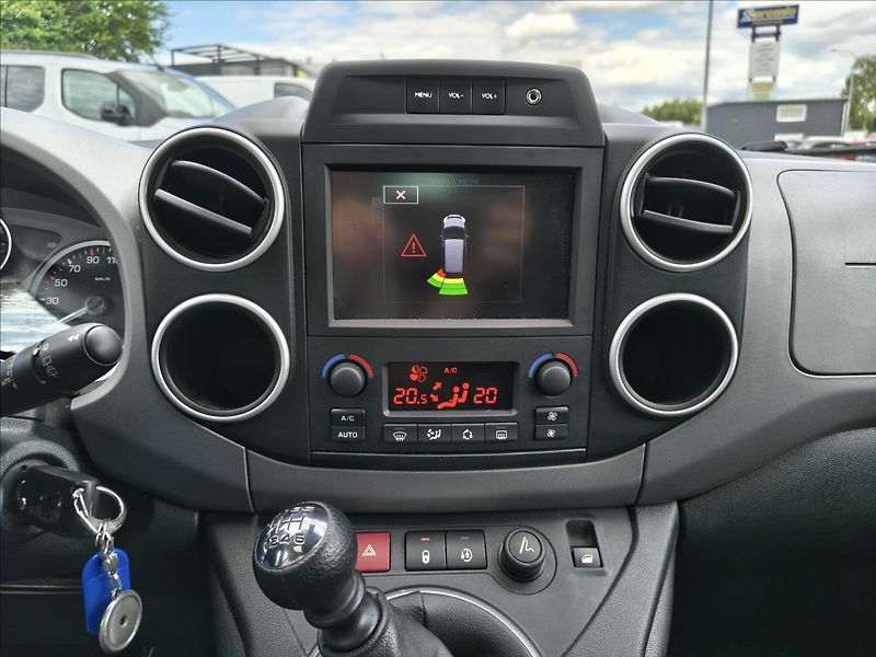 Citroën Berlingo 1,6   1,6 HDi SHINE - fotka 18 z 21