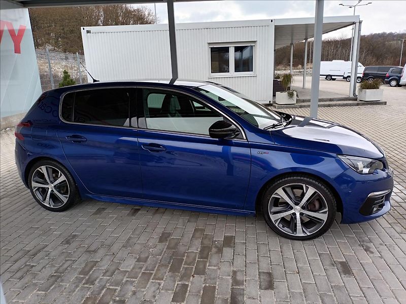Peugeot 308 2,0 HDI,GT,130KW,ČR,SERVIS,NAV - fotka 4 z 50