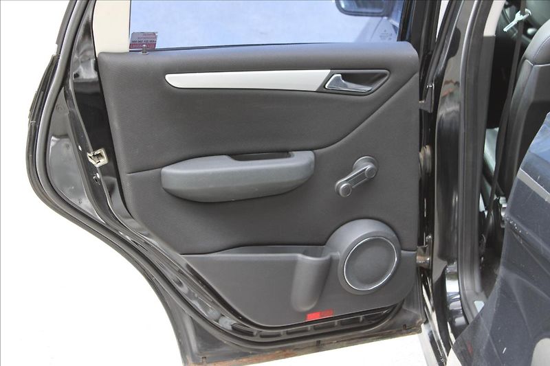 Mercedes-Benz Třídy A A150i / 70kW - na díly !!! - fotka 20 z 26