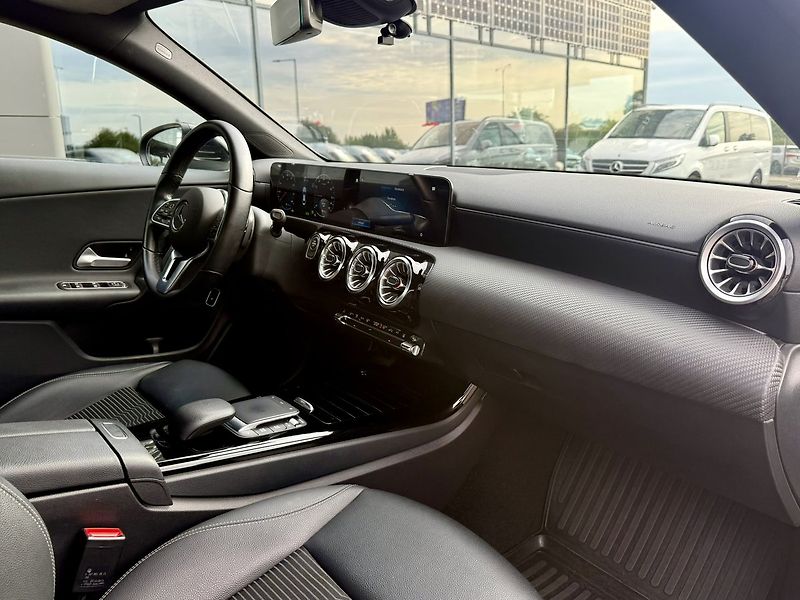 Mercedes-Benz CLA (2022) 250 e - fotka 34 z 38