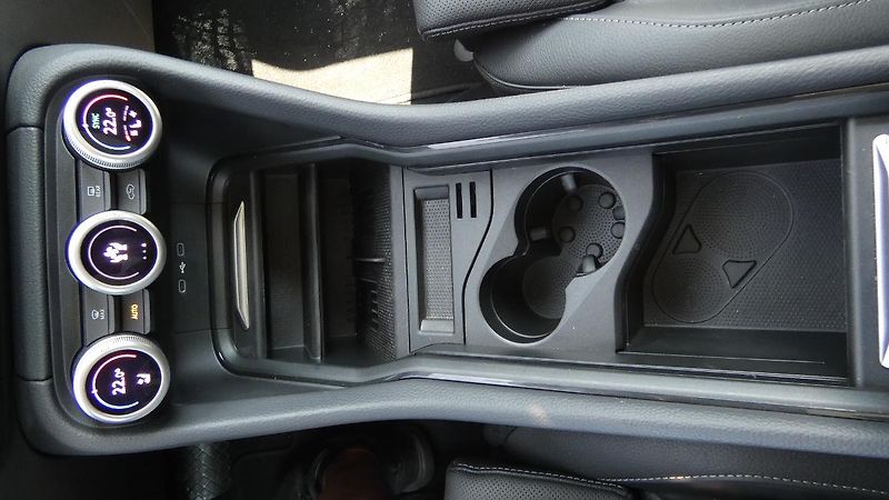 Škoda Kodiaq 2,0 TDi Selection 142 kW 4x4 D - fotka 18 z 28