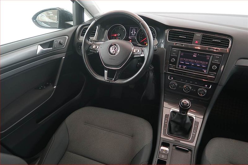 Volkswagen Golf (2018) 1.6 TDI, Serv.kniha, Tempomat - fotka 7 z 16