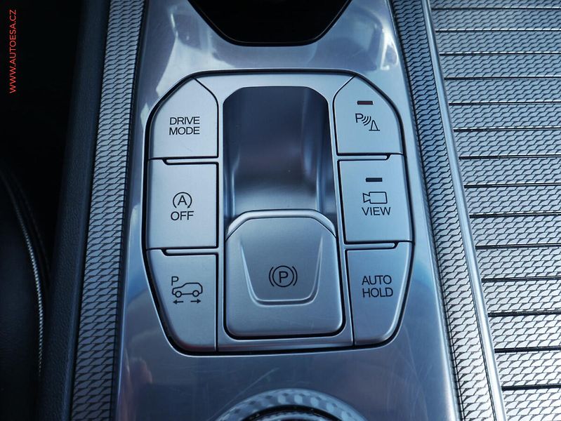 SsangYong Rexton (2023) 2.2 CRDi 4x4, 7míst, 1.maj - fotka 25 z 28