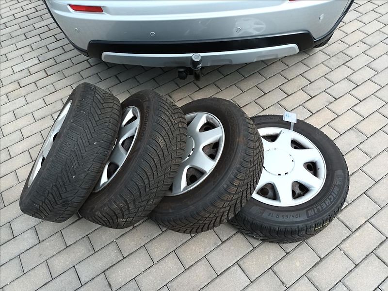 Suzuki SX4 1,6 VVT,88KW,4X4,VÝHŘEV,KOLA - fotka 46 z 47