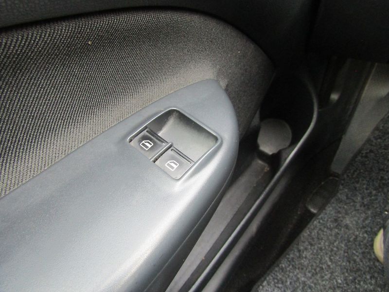 Škoda Octavia (2013) 1.6 TDI 77kW NAVIGACE - fotka 28 z 38