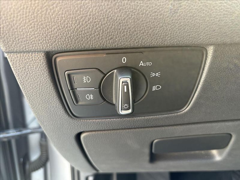 Volkswagen Passat 2,0 TDi140kW,Matrix,ACC,Kamera - fotka 7 z 45