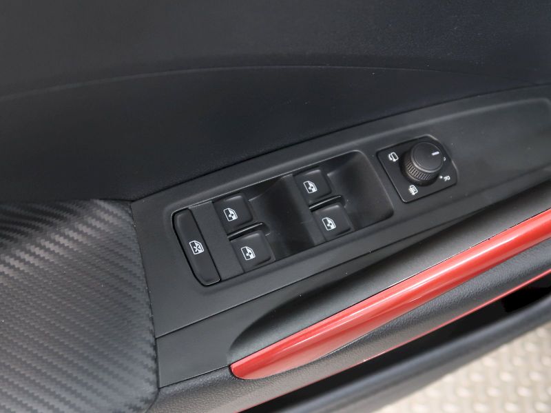 Škoda Fabia (2026) MONTE CARLO 1.5TSI 110KW DSG N - fotka 38 z 41