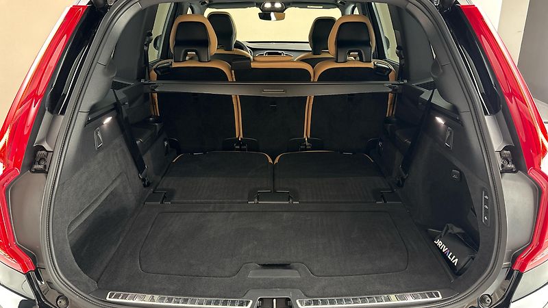 Volvo XC90 2.0 B5 AUT AWD Plus Bright - fotka 17 z 32