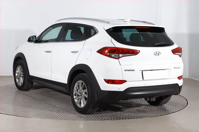Hyundai Tucson (2017) Style 1.6 GDI, Serv.kniha - fotka 4 z 25