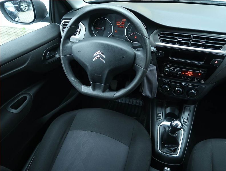Citroën C-Elysée (2013) 1.2 VTi, jezdí výborně - fotka 7 z 14