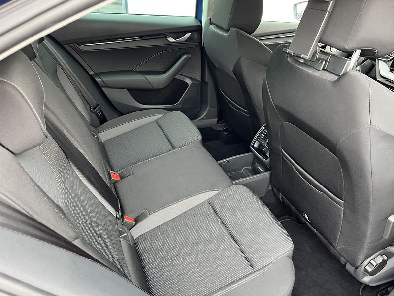 Škoda Octavia 2.0TDi 85kW Selection - fotka 10 z 23