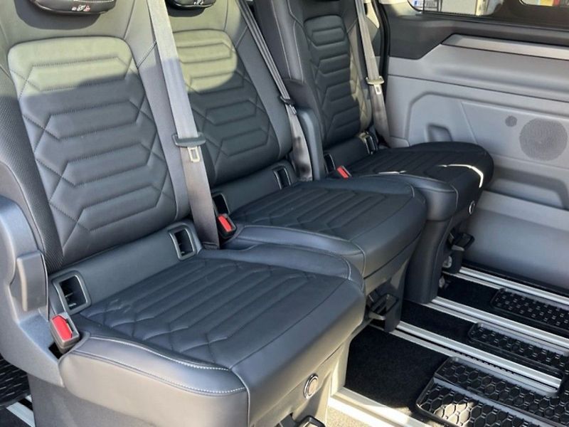 Ford Tourneo Custom 2.0D,125KW,CZ,DPH,1MAJ,AWD - fotka 12 z 28