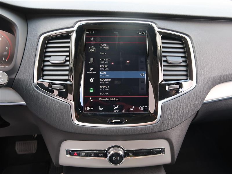 Volvo XC90 2,0 B5,173kW,MomentumPro,1maj - fotka 14 z 29