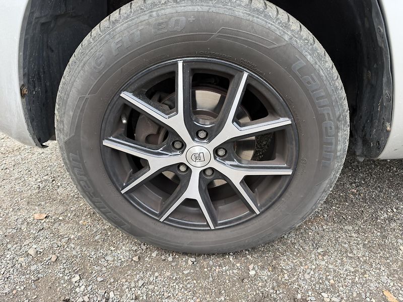 Toyota RAV4 2.2 D4-D 4x4 KLIMA ALU KUŽE - fotka 21 z 23